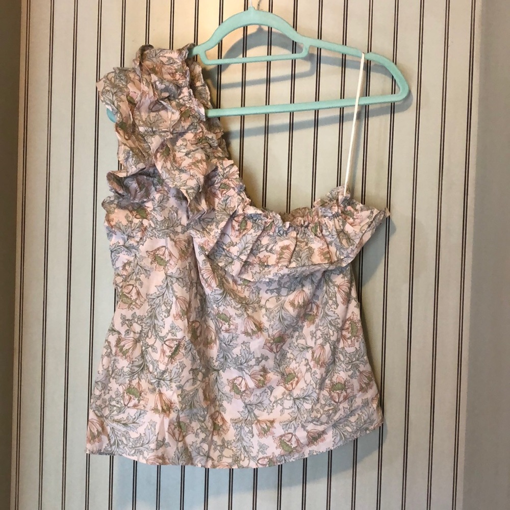 ☘️3/$30☘️ Happy Nature One Shoulder Floral Blouse